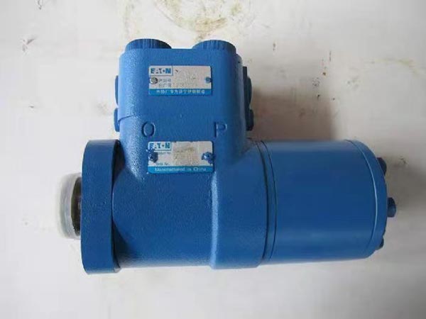 山推压路机转向器