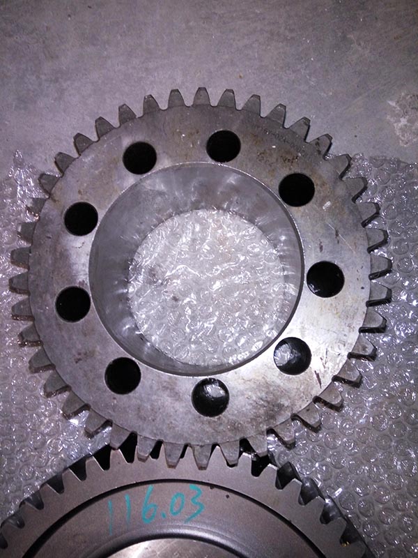 山推推土机分动箱