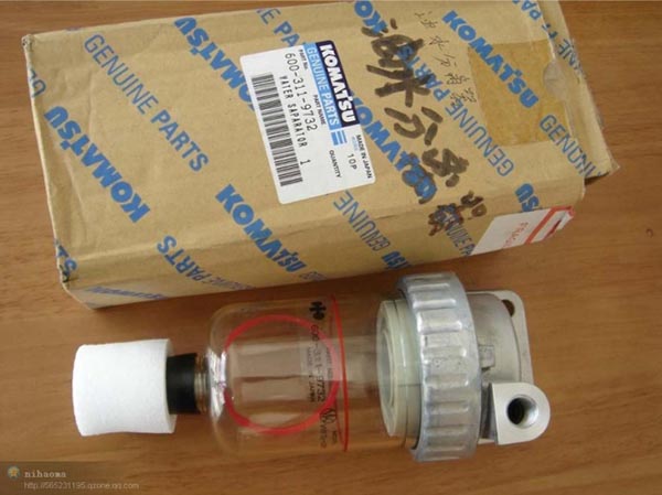 小松挖掘机油水分离器
